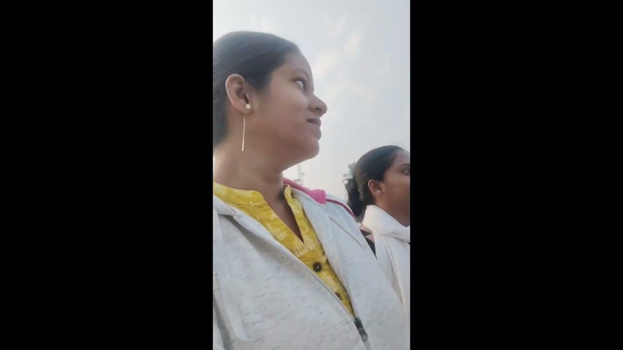 বান্ধবীর সাথে গেলাম বাজারে ঘুরতে