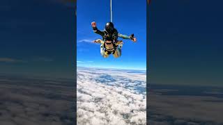 Take your children to the distance to see the world’s appearance. Parachute diving. Sanya Skydiv