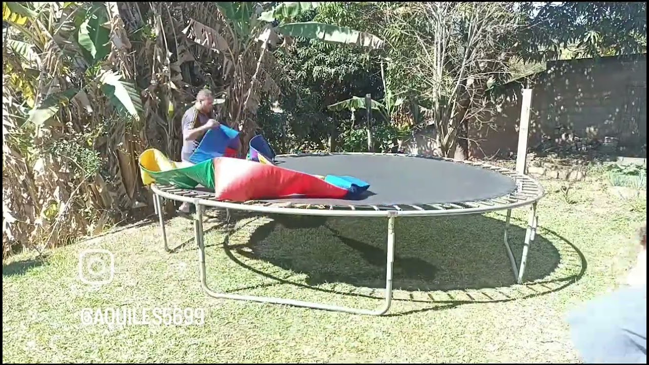 Montando a cama elástica