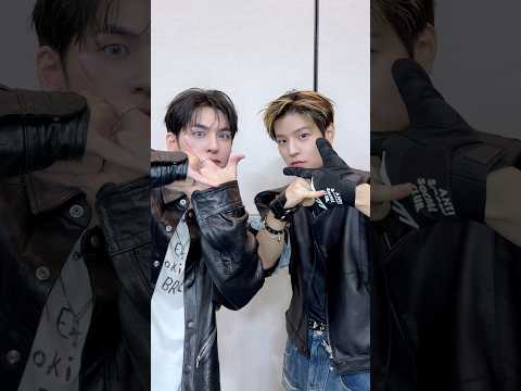#승민 의 #THIS_AND_THAT Challenge w/ #DAY6 #데이식스 #원필 #WONPIL 선배님 !🍀 #StrayKids #Seungmin@DAY6Official