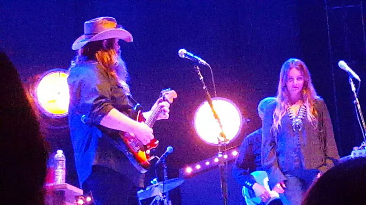 Morgane Stapleton, along side Chris Stapleton crie...