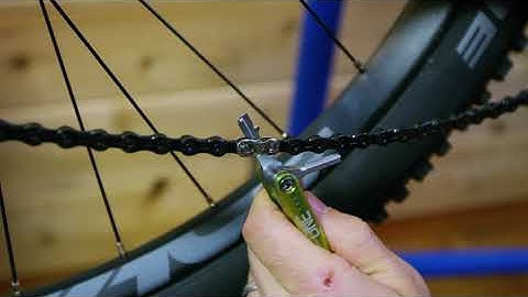 OneUp Components EDC Quick Link Breaker Instructions