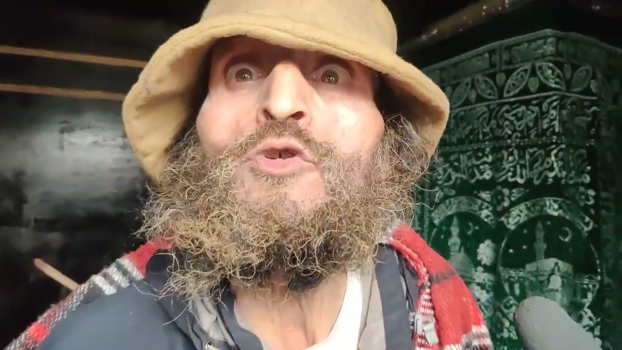 Fake Peer Exposed - Builds Replica of Kaaba - Claims to be Like Sheikh Ul Alam (R.A.)