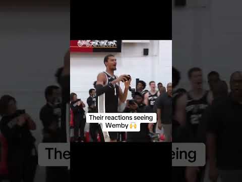 The whole gym went wild 👏 (via @ksatnews/TT, @mark__mendez/IG)