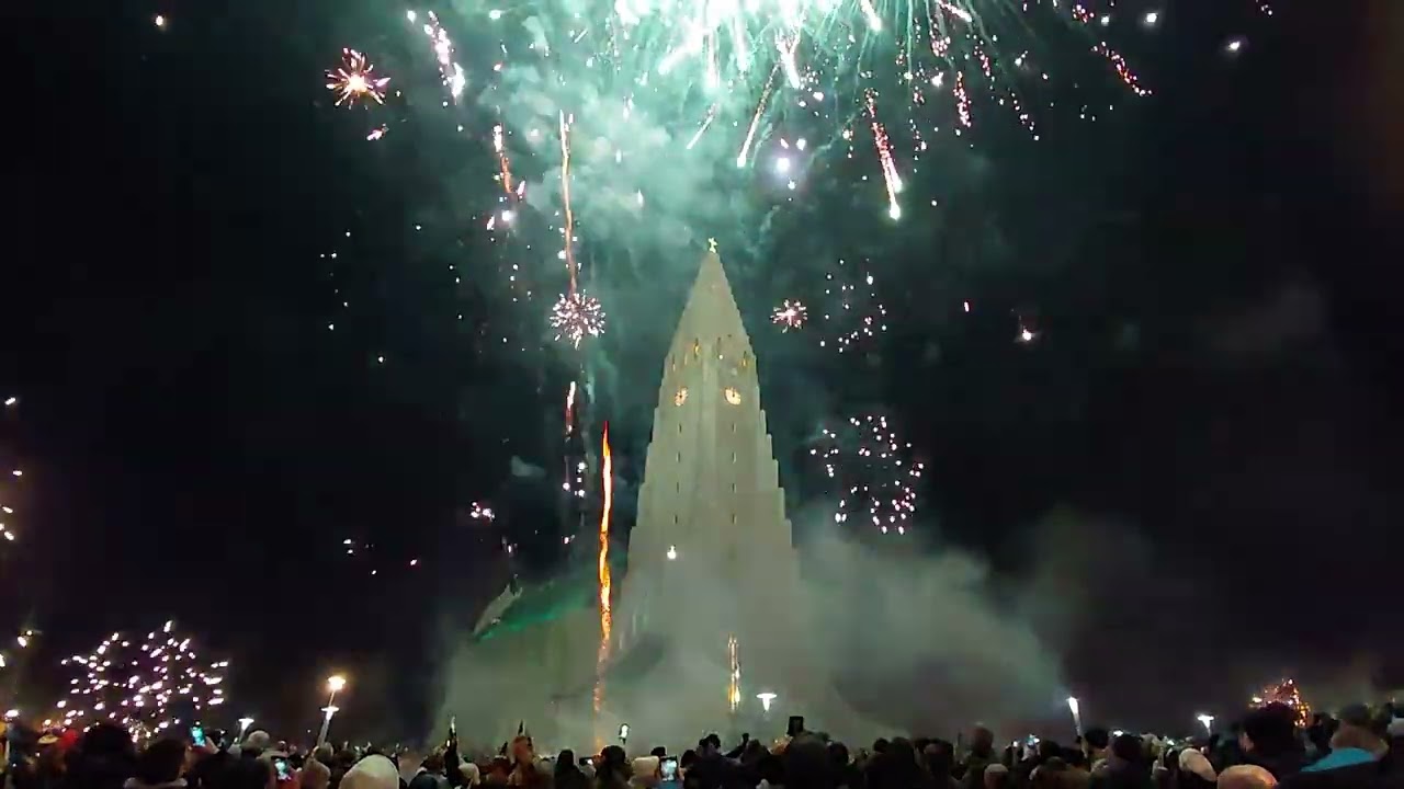 New Years Eve Fireworks in Reykjavik 2025/26