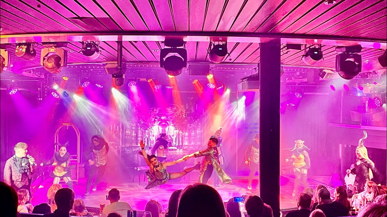 Piratcrew: Juzeppe. The magic hotel, closed chest.