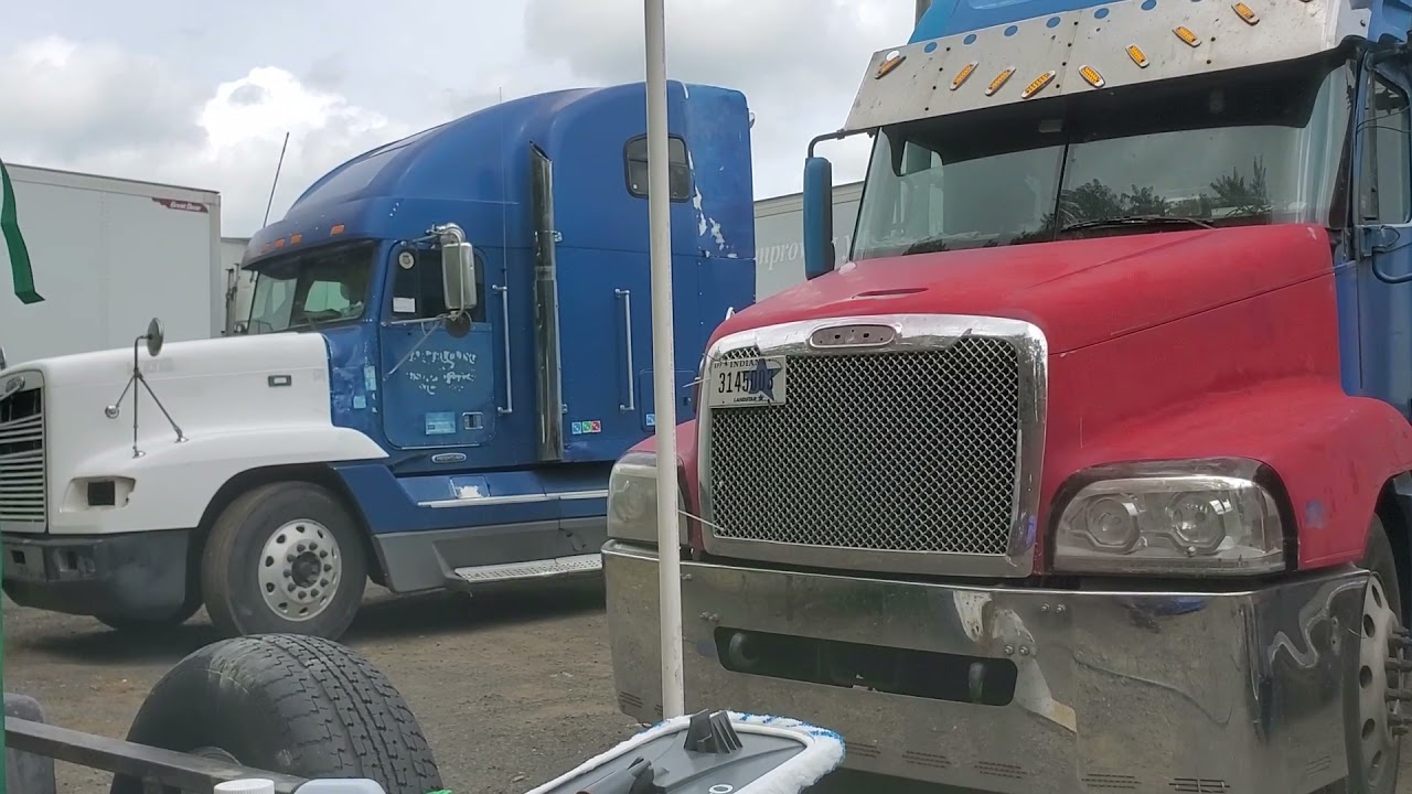 painting semi truck freightliner fld and freightliner century (semi 95