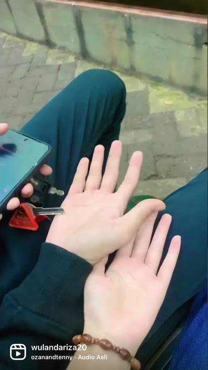 Prank kasih tangan ke pacar😂