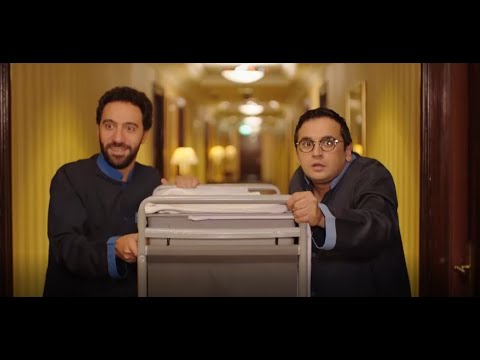 خاطر و هجرس عاملين فيها عمال نظافة في الفندق ... هههههه الدنيا مقلوبة عليهم شاكلهم عاملين مصيبة