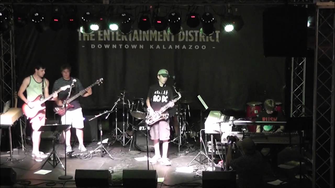 Jimbo-KAR-Birdland-District Square 2015