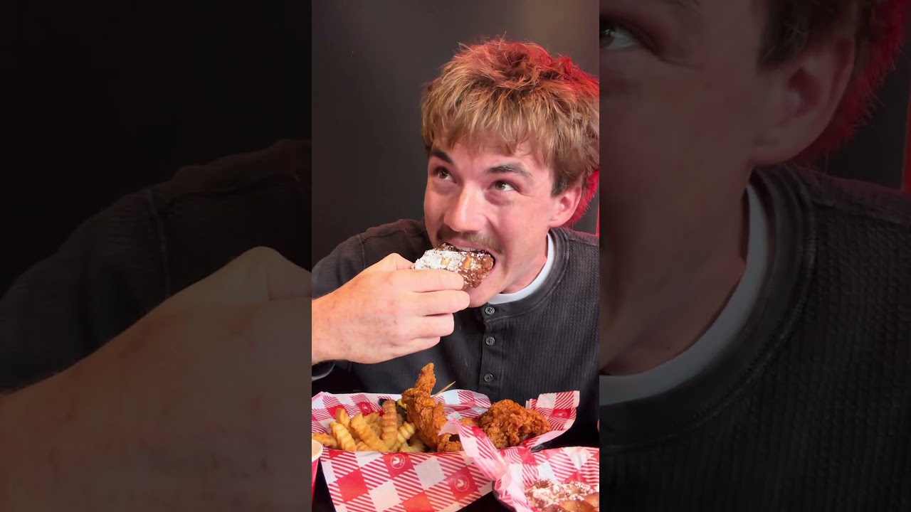 trying out NASHVILLE hot chicken! #vlog #tastetest #food #foodreview