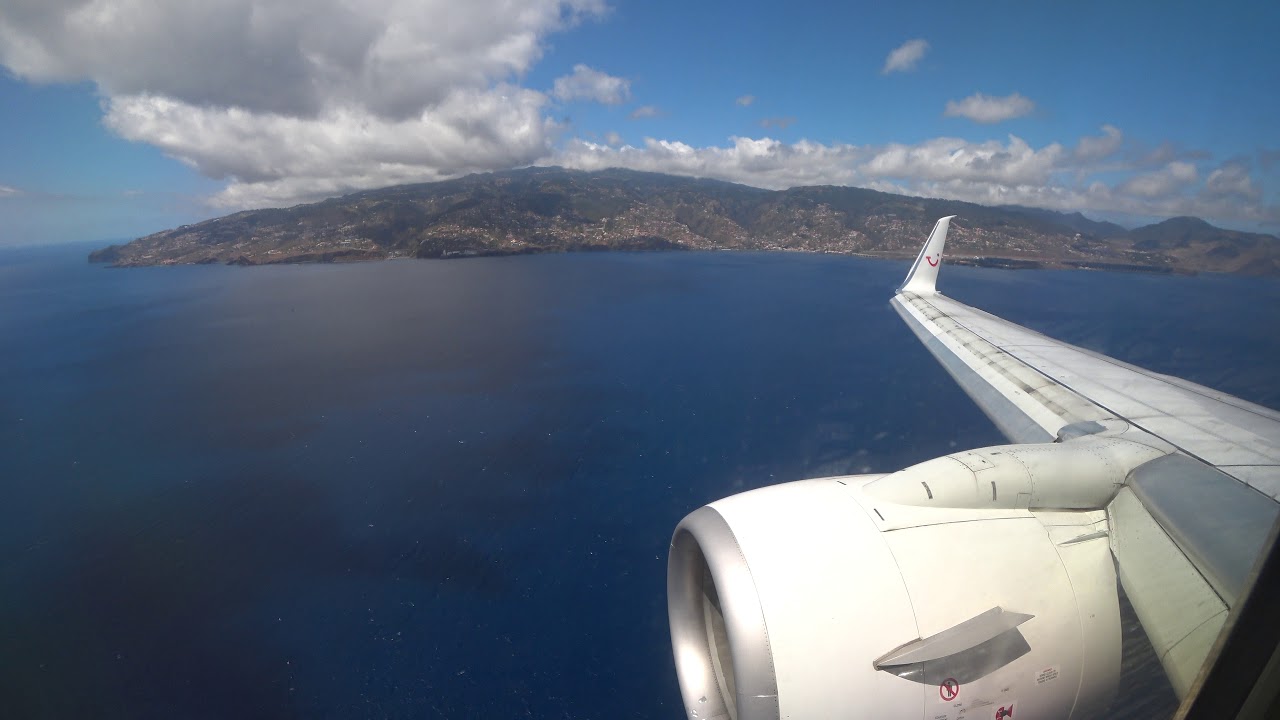 TUI fly landing Madeira 4K