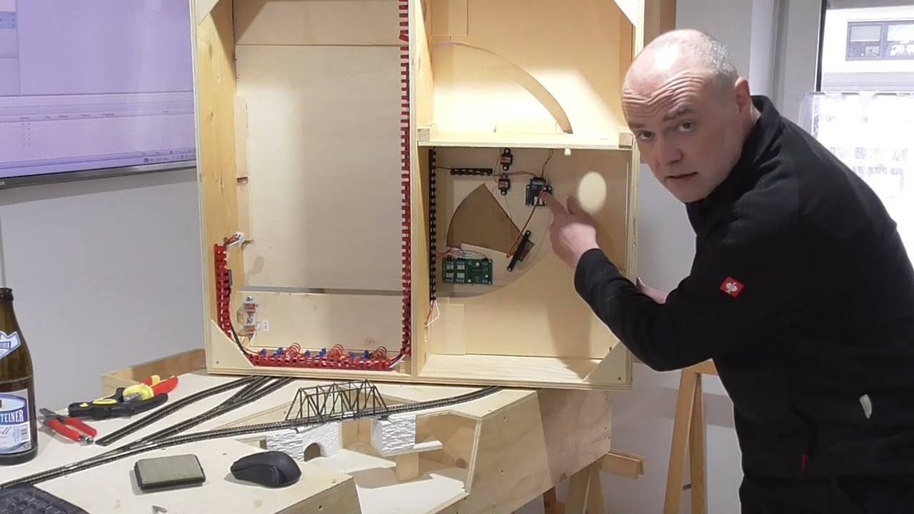Modelleisenbahn Spur TT/1:120 - Segmentdrehscheibe, 3 Positionen programmieren und mit TC ansteuern
