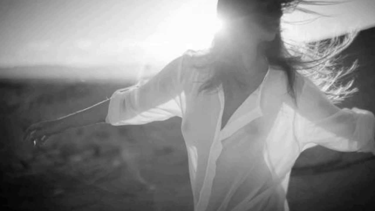 Finnebassen feat Natalie Conway - Show Me How (Original Mix)