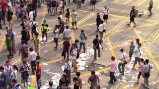 [Raw footage] 20141003 Umbrella Revolution - Remains of the vandalized democracy double-decker