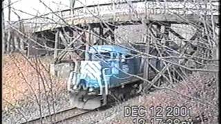 CSX Acid Train Lead by CEFX and HLCX Lease Engines  12-12-2001