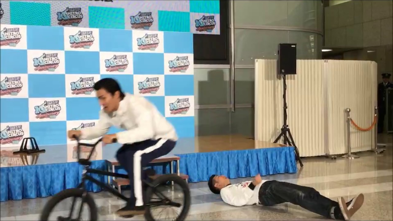 ananweb野村周平さん生パフォーマンス - YouTube
