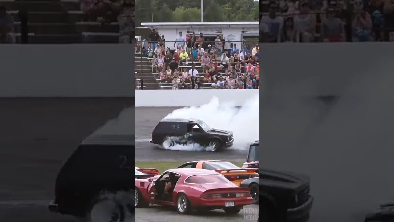 EPIC S10 BLAZER vs LT1 CAMARO SPECTATOR DRAG DAYS OF THUNDER MOMENT AT SEEKONK SPEEDWAY!!!