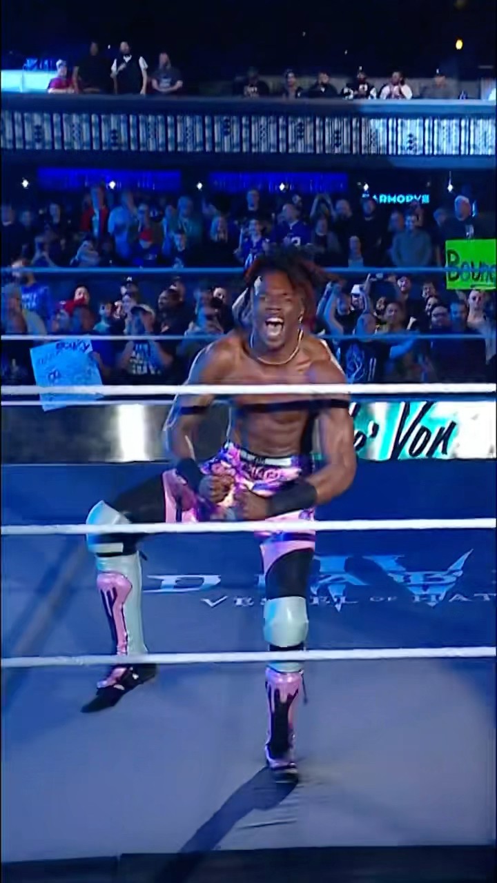The Men’s Iron Survivor Challenge is kicking things off! #WWEDeadline ?