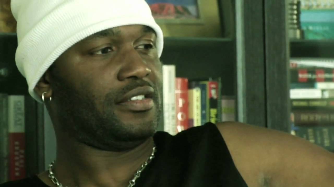 MY MOM SMOKES WEED TRAILER 2