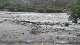 Rio de Valle Fértil amanece con creciente 12-01-20