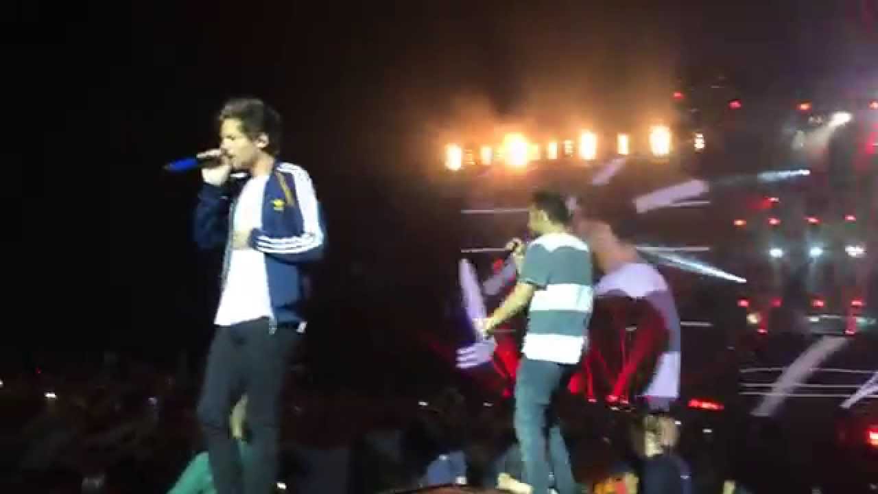 One Direction - Best Song Ever - Live - OTRA Dublin 17.10.15