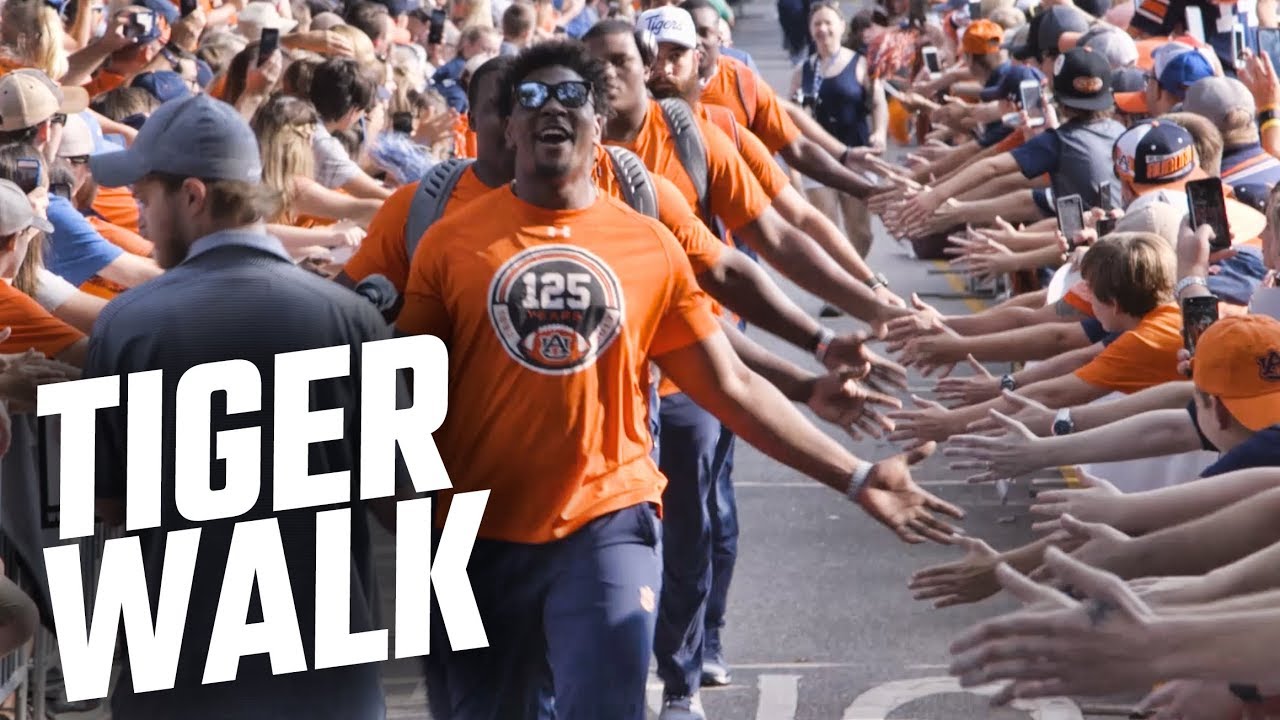 Inside the electric atmosphere of Auburn's 1st Tiger Walk - YouTube