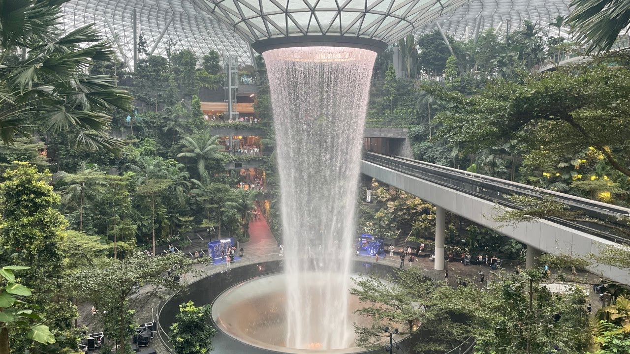 Rikuberu Singapore Day 1:  Jewel Rainfall Vortex