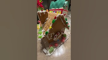 Thumbnail of Gingerbread house 🎄 #shorts #short