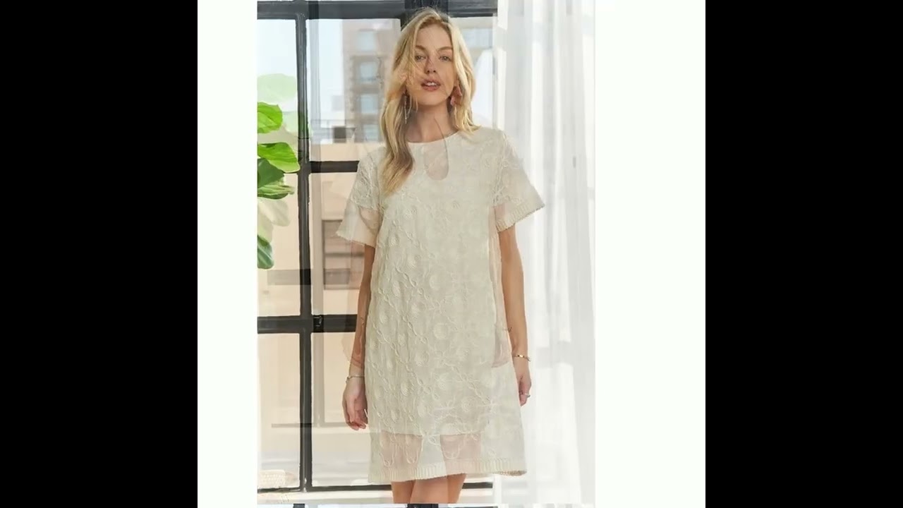 Women's Short Sleeve Round Neck Shift Dress with Applique Design