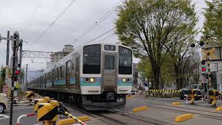 2024-04-21Sun上諏訪駅上り方面の踏切を211系普通電車が通過240421 092951 sh