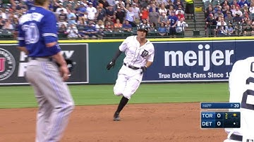 TOR@DET: Castellanos lines a triple to center field