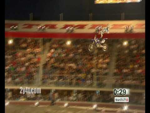 Red Bull X-Fighters Calgary 2009: 1st Robbie Maddison run