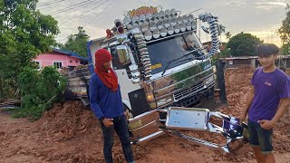 ลากกันดุเดือด ดีน่ะที่เป็นรถเพื่อน เสี่ยฟอร์ดจัดเต็ม Dump Truck Tractor