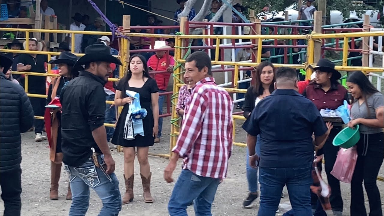 Tradición y costumbre en los jaripeo de San Nicolás Yaxe Ocotlán Oaxaca