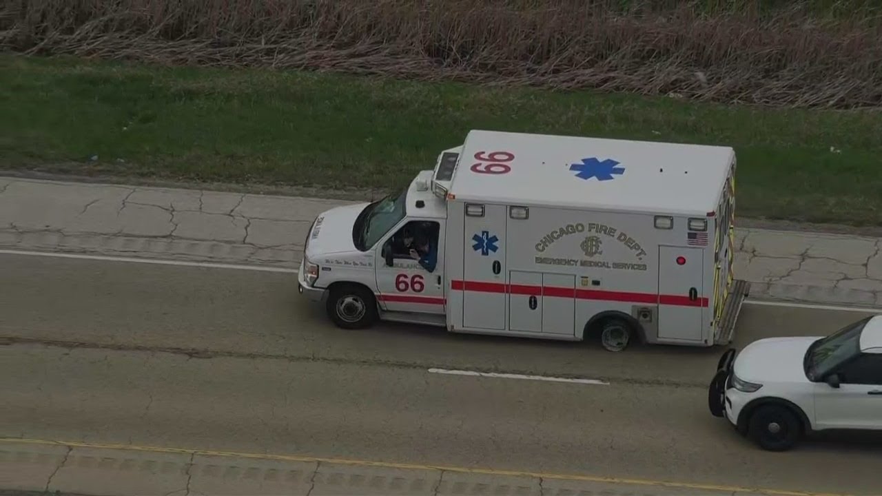 Man arrested after stolen Chicago ambulance leads police on chase - YouTube