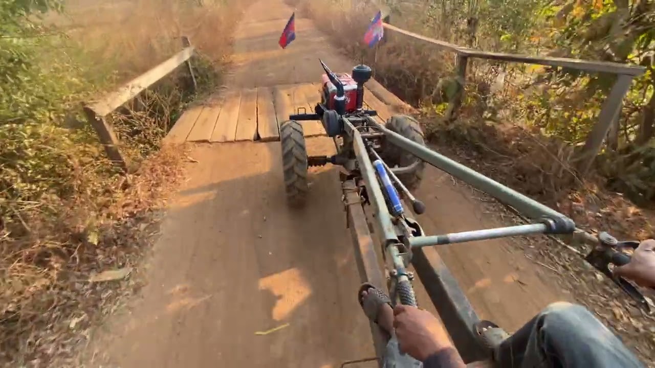 បើកគេាយន្តដើលេងRT140 