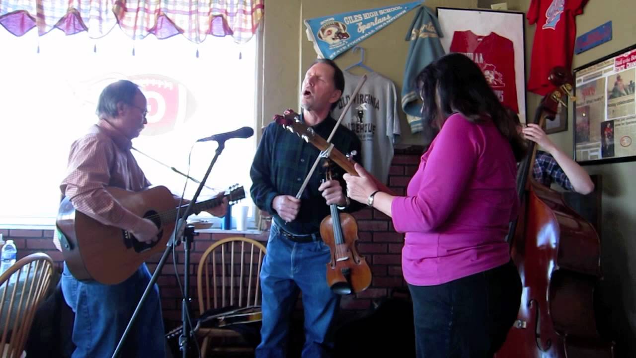Indian Run Stringband on WNRV Jamboree: New River Train