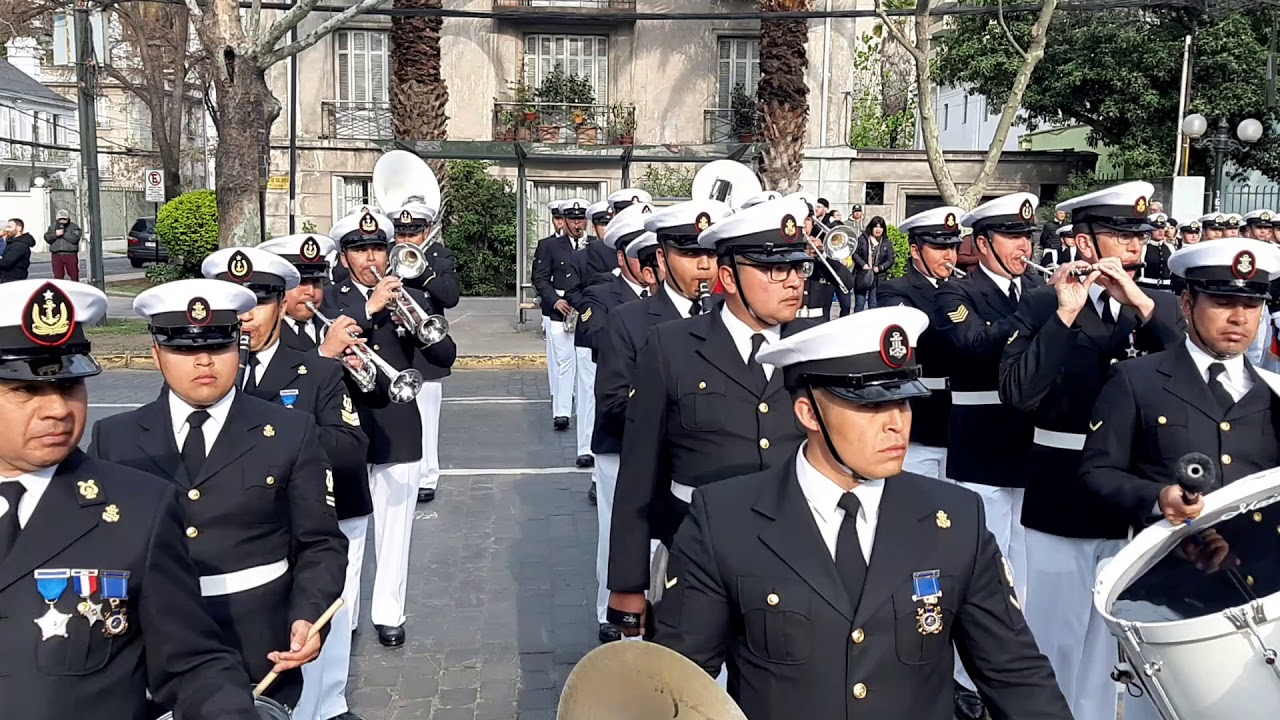 Banda Instrumental Escuela Naval Toma de Colocacion Para Iniciar Desfile en Honor al Caleuche
