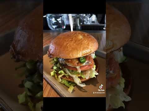 Vídeo: Encontre os melhores hambúrgueres em Phoenix e Scottsdale
