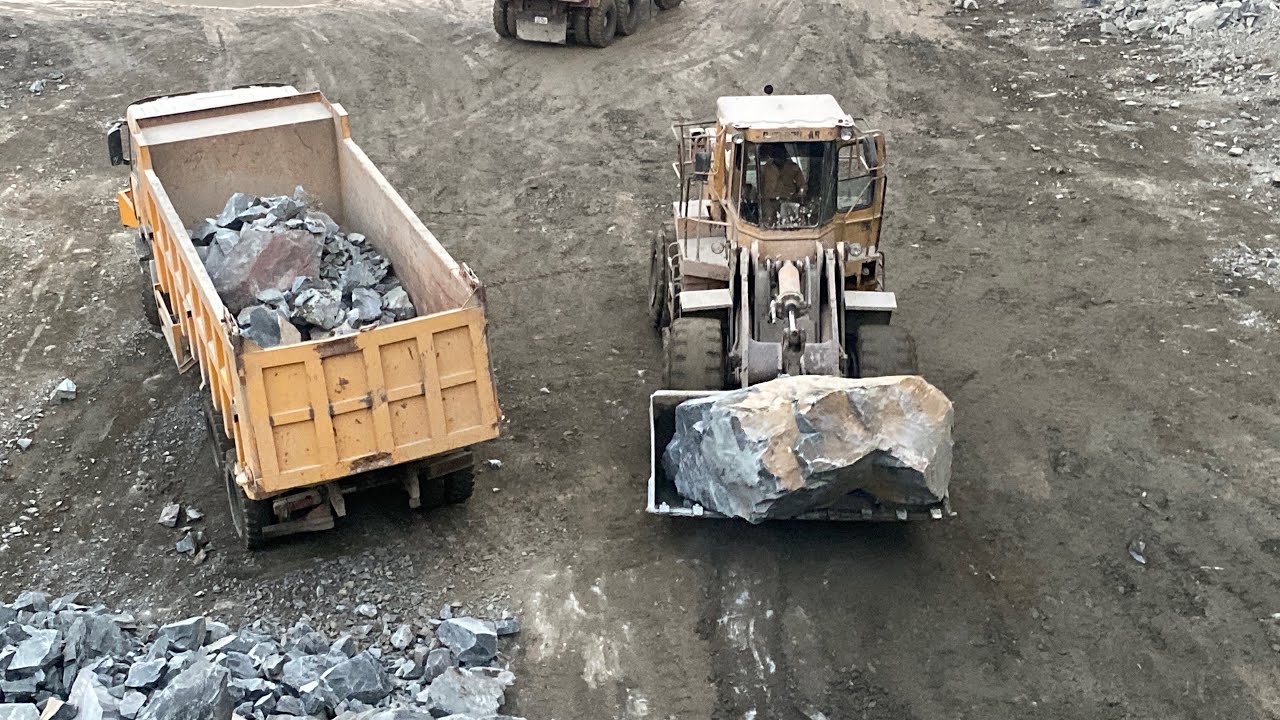 Caterpillar 966E Giant Rock Loading 🔥 Heavy Machinery Truck Loading