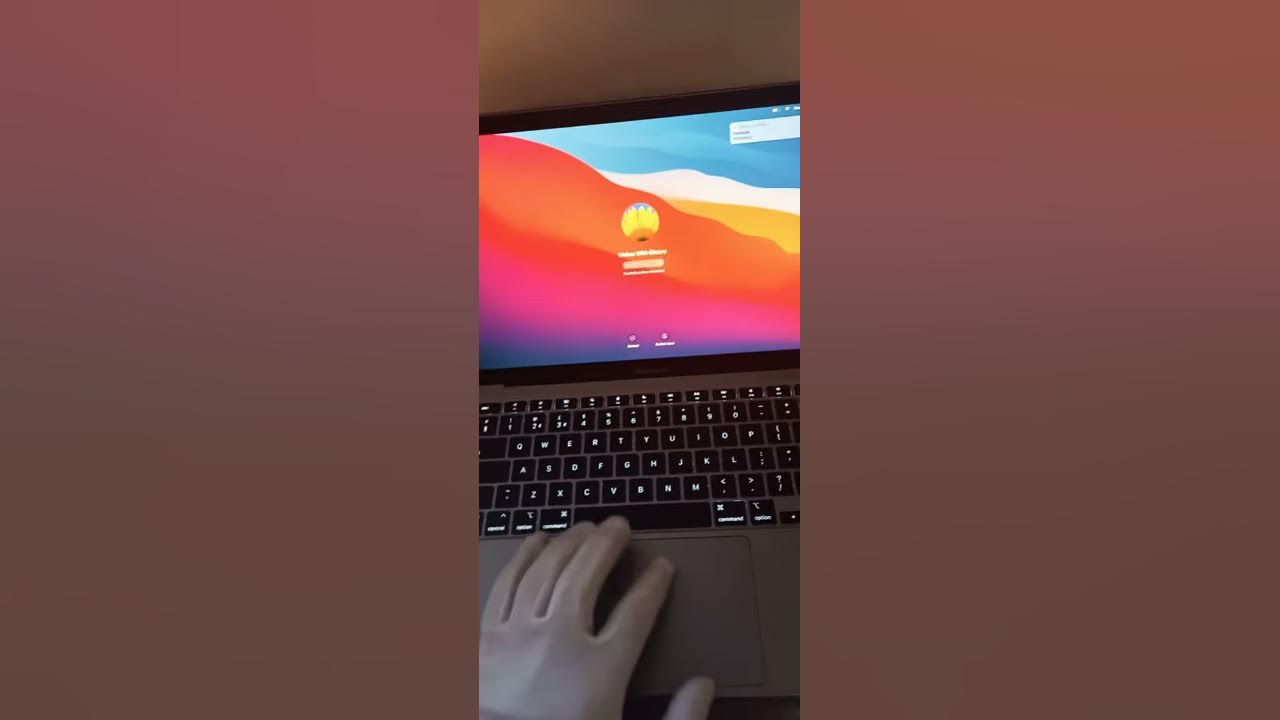 m1-apple-macbook-air-stuck-on-login-screen-shorts-youtube