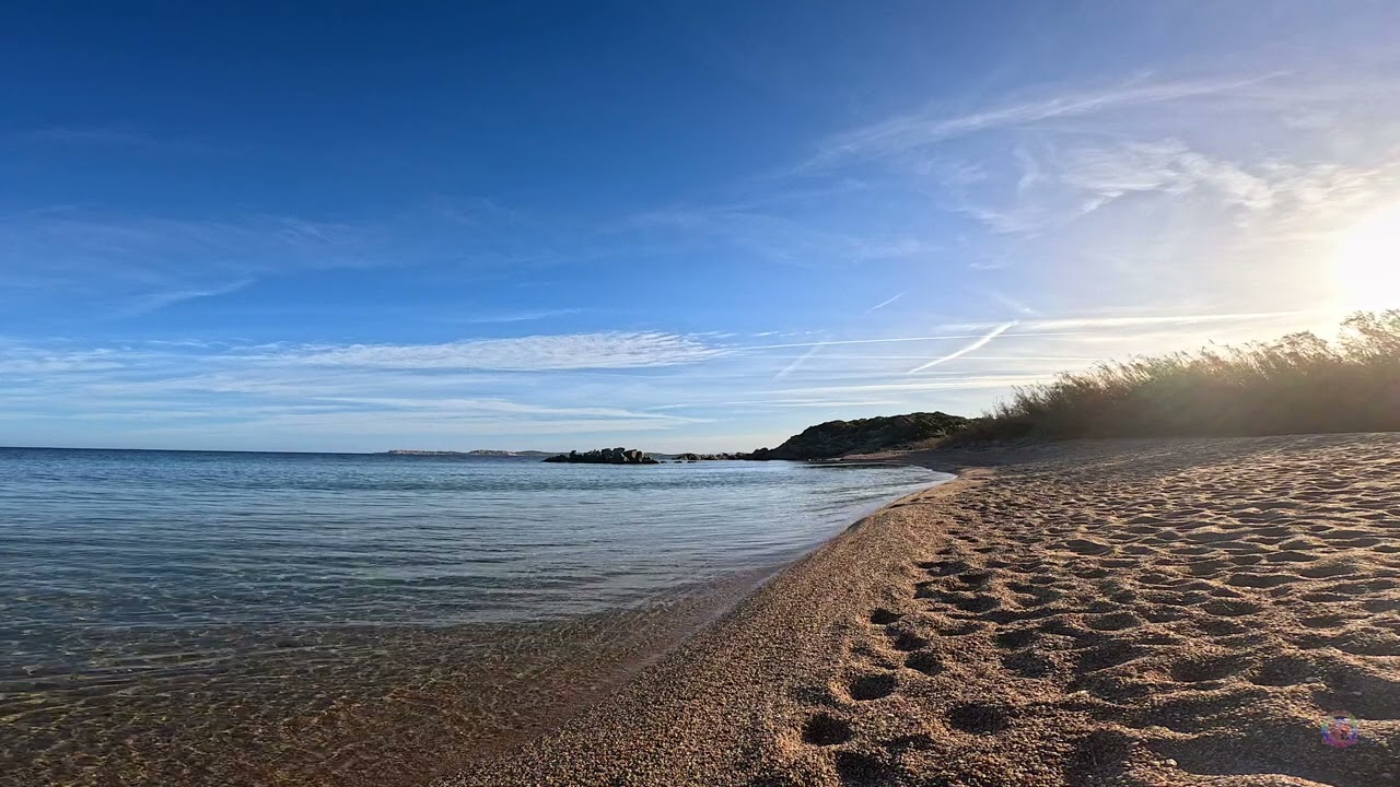 Paysage animé sur la Plage de Cala Longa / Cara Lunga à Bonifacio en Corse du Sud