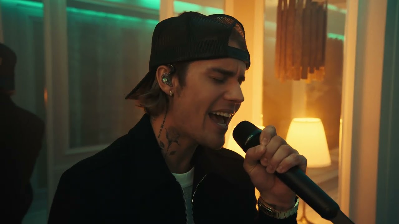 ⁣Justin Bieber - Off My Face (Live from Paris)