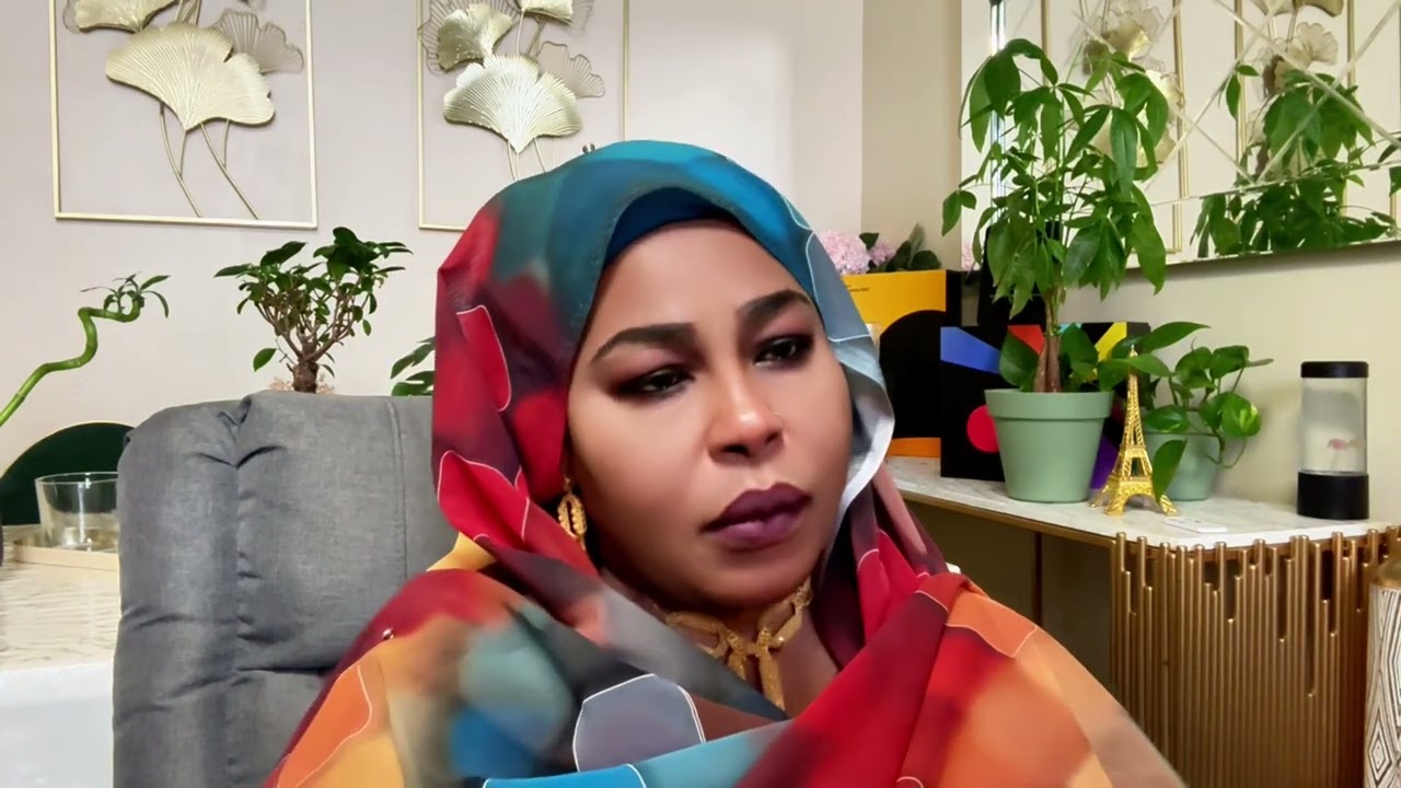 انا عروسة جديدة جوني في الشقة بينظروا لي