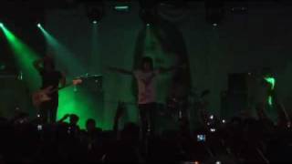 Download Lagu Bring Me The Horizon - Pray For Plagues Live (Bonus DVD) MP3