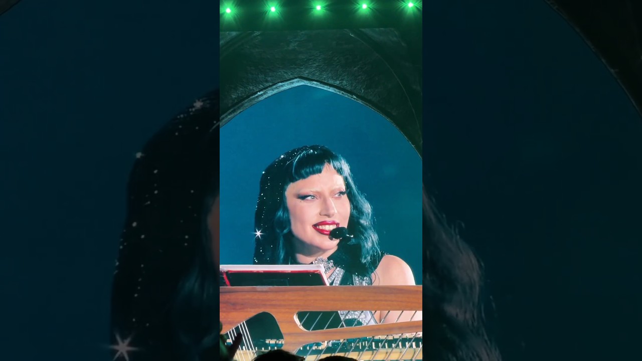 Lady Gaga- Brooklyn Nights (Live) Mayhem Ball Melbourne N1 Marvel Stadium 