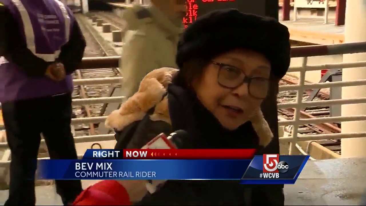 Signal issues cause heavy delays on commuter rail Wednesday YouTube