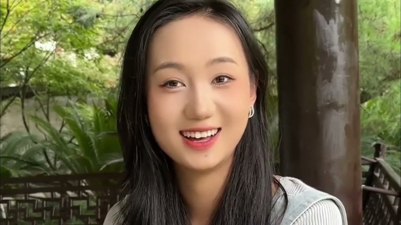 相亲对象一转身，我惊呆了——竟然是多年不见的高中同学！😳