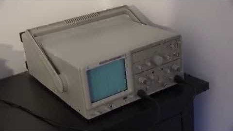 Youscope - Oscilloscope demo on a cheap chinese analog scope